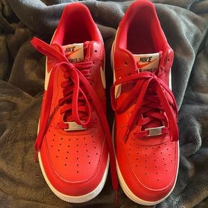 Nike Air Force 1 red